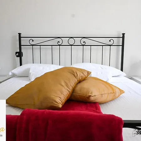 2- Starlight Flat * Pisa